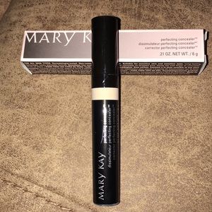 Mary Kay Perfecting Concealer